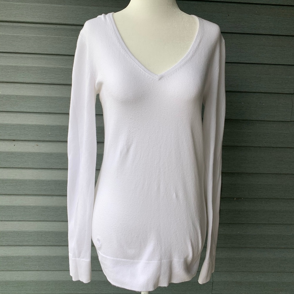 White Lilly Pulitzer sweater